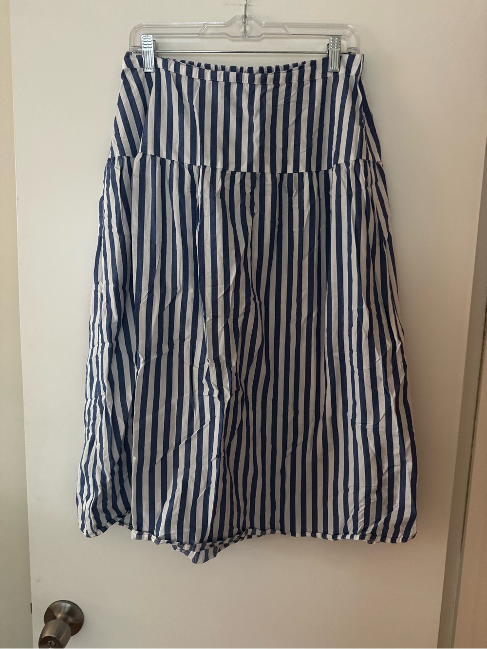 Old Navy Blue and White Striped A-Line Midi Skirt Size Medium
